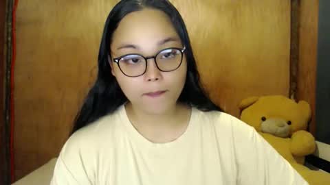 Snapshot of urasian_hotchix69 chatting on 09.12.25 Lycah online show from 09.12.25