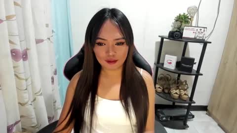 Snapshot of urasian_ivana_alawi chatting on 01.18.25 IVANA and ALEXIA online show from 01.18.25