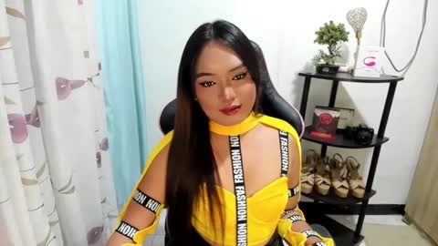 Snapshot of urasian_ivana_alawi chatting on 02.19.25 IVANA and ALEXIA online show from 02.19.25