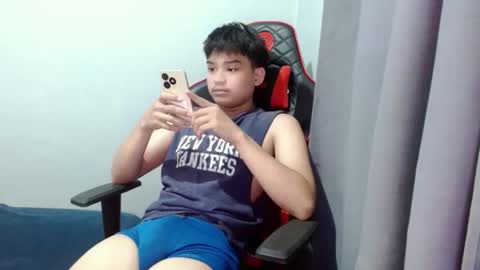 Snapshot of urasian_kentoyxx77 chatting on 11.06.25 Kentoy online show from 11.06.25