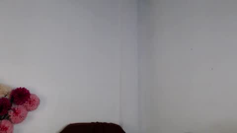 Snapshot of urbeautifulnightmare chatting on 11.24.25 venice online show from 11.24.25