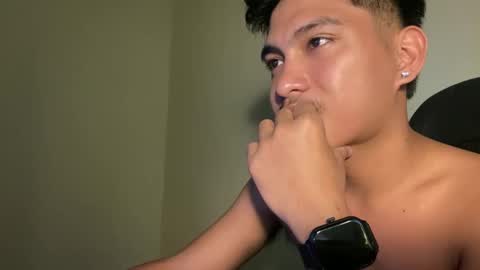 Snapshot of urcuteguy_jhonx chatting on 10.22.25 Dannie online show from 10.22.25