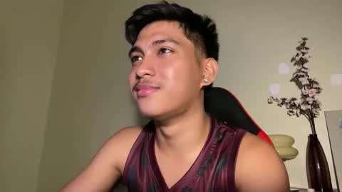 Snapshot of urcuteguy_jhonx chatting on 10.23.25 Dannie online show from 10.23.25