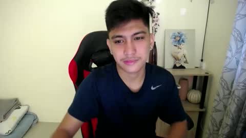 Snapshot of urcuteguy_jhonx chatting on 11.05.25 Dannie online show from 11.05.25