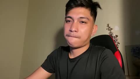 Snapshot of urcuteguy_jhonx chatting on 11.06.25 Dannie online show from 11.06.25