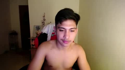 Snapshot of urcuteguy_jhonx chatting on 11.13.25 Dannie online show from 11.13.25