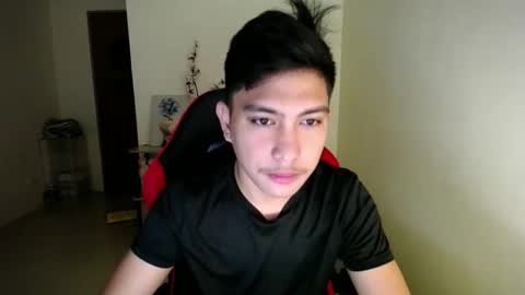 Snapshot of urcuteguy_jhonx chatting on 11.16.25 Dannie online show from 11.16.25