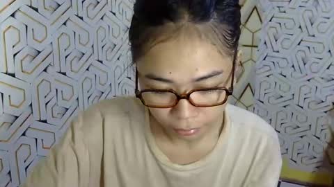 Snapshot of urfantacyjamaica chatting on 03.18.26 ayumi reacher online show from 03.18.26