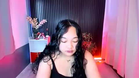 Snapshot of urfavouritecravings chatting on 11.13.25 Scarlet online show from 11.13.25