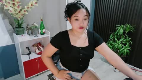 Scarlet online show from 12.21.25