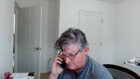 Snapshot of urfavteach50 chatting on 11.04.25 Gregor online show from 11.04.25