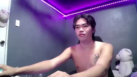 Snapshot of urfuckinghighness chatting on 10.15.25 ask me online show from 10.15.25