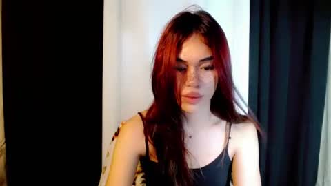 Snapshot of urgirl_leah chatting on 09.16.25 Leah online show from 09.16.25