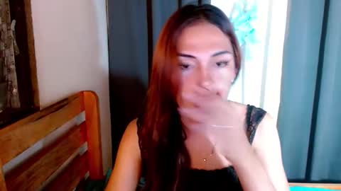 Snapshot of urgirl_leah chatting on 11.13.25 Leah online show from 11.13.25