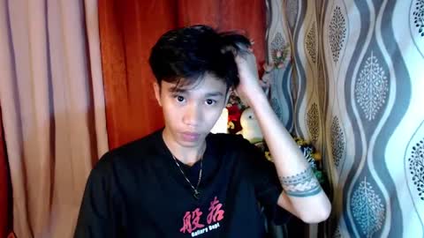 Snapshot of urguy_xian chatting on 01.10.25 xian online show from 01.10.25