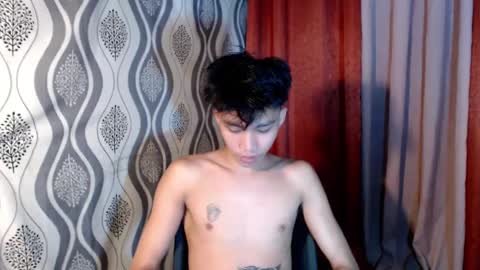 Snapshot of urguy_xian chatting on 01.15.25 xian online show from 01.15.25