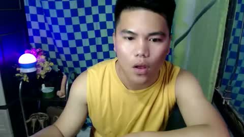 Snapshot of urhardfucker28xxx chatting on 04.22.26 Juven online show from 04.22.26