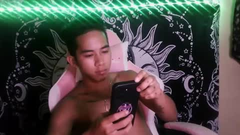 Snapshot of urhot_joshxx chatting on 02.25.25 Josh online show from 02.25.25