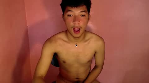 Snapshot of urhotethanxx chatting on 12.12.24 Ethan online show from 12.12.24