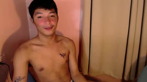 Snapshot of urhotethanxx chatting on 12.19.24 Ethan online show from 12.19.24