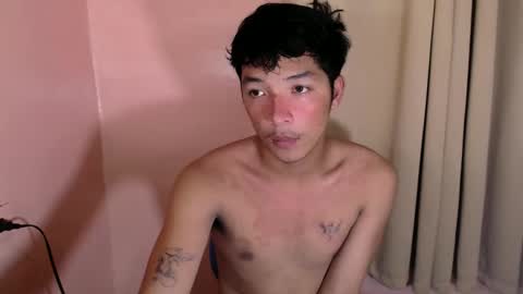 Snapshot of urhotethanxx chatting on 12.21.24 Ethan online show from 12.21.24