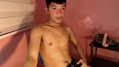 Snapshot of urhotethanxx chatting on 01.15.25 Ethan online show from 01.15.25