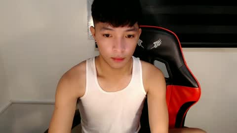 Snapshot of urhotethanxx chatting on 06.15.26 Ethan online show from 06.15.26