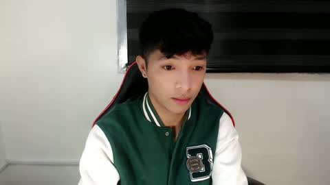 Snapshot of urhotethanxx chatting on 06.28.26 Ethan online show from 06.28.26