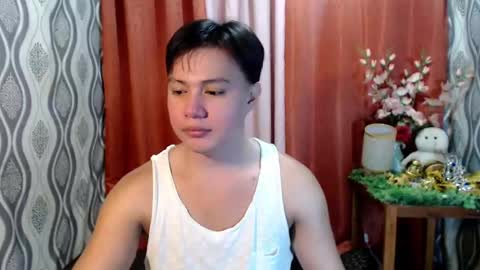Snapshot of urhunky_ivan chatting on 12.21.24 urhunky_ivan online show from 12.21.24