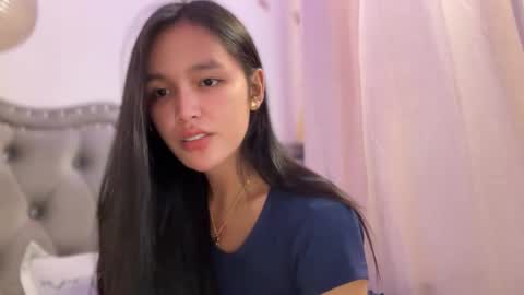 Amira online show from 11.12.25