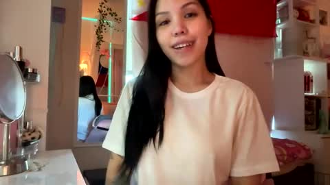 urlittlefilipina online show from 12.19.25