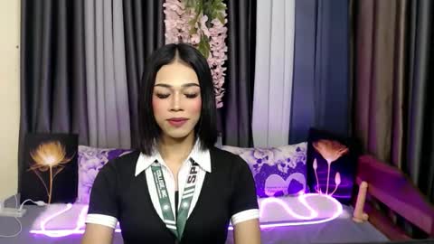 urlovely_jemma online show from 05.17.26