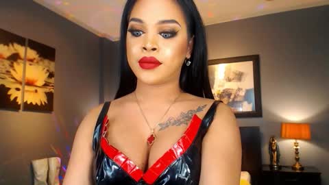 UrMajestyTyra online show from 03.12.26