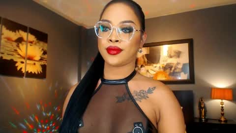 UrMajestyTyra online show from 05.13.26