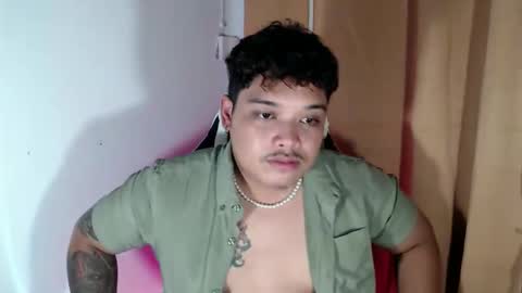 Snapshot of urmilky_shooterxx chatting on 10.09.25 Drei online show from 10.09.25