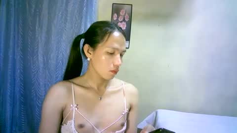 queen julia not into CHEAPGUY online show from 02.06.25