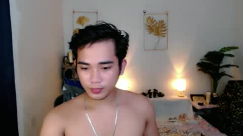 Snapshot of urpinoy_cummer chatting on 11.12.25 urpinoy_cummer online show from 11.12.25