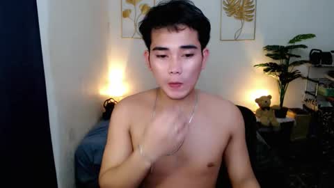 Snapshot of urpinoy_cummer chatting on 11.29.25 urpinoy_cummer online show from 11.29.25