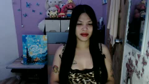 hi im kim online show from 06.25.26
