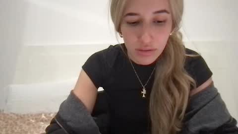 urprincessxox online show from 12.14.25
