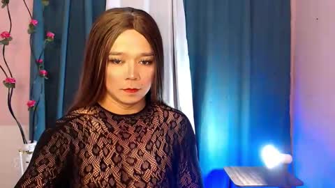 Snapshot of urqueen_cassandra chatting on 11.09.25 BEA online show from 11.09.25