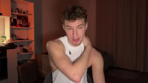 Snapshot of ursaotome chatting on 10.07.25 ursaotome online show from 10.07.25