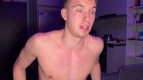 Snapshot of ursaotome chatting on 10.25.25 ursaotome online show from 10.25.25