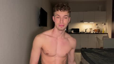 Snapshot of ursaotome chatting on 10.27.25 ursaotome online show from 10.27.25