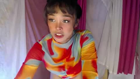 Snapshot of ursexy_debra chatting on 11.11.25 TYRA online show from 11.11.25