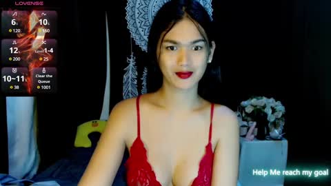 Snapshot of urthai_hotfilipinax chatting on 12.31.24 angel online show from 12.31.24