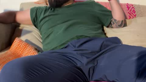 user1990jr online show from 12.20.25