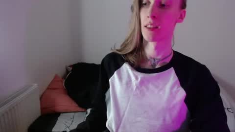 Snapshot of usuck364662 chatting on 05.01.26 Excuse me online show from 05.01.26