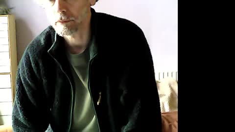 Snapshot of uther30 chatting on 04.05.26 Uther30 online show from 04.05.26