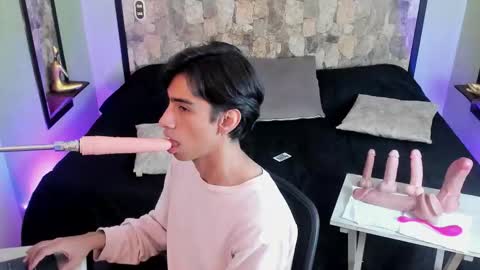 UYUKIE online show from 10.03.25